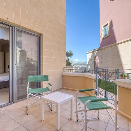 Beachfront With Pool Access