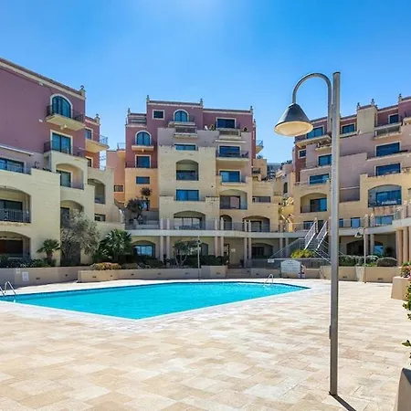 Beachfront With Pool Access *