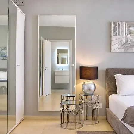 Apartment Beachfront With Pool Access Ghajn Zejtuna